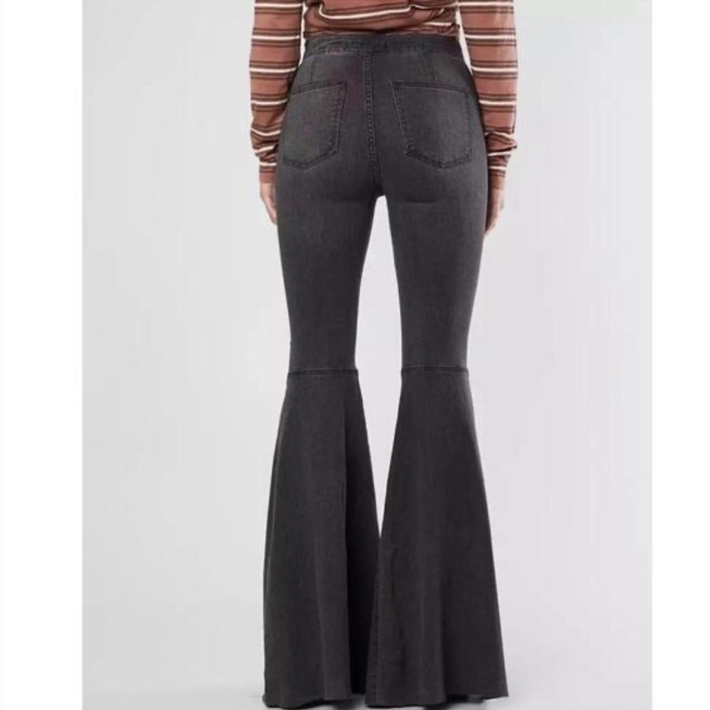 *FREE PEOPLE* Charcoal Denim Super Flare Jean Pants Size 26 - Picture 3 of 10